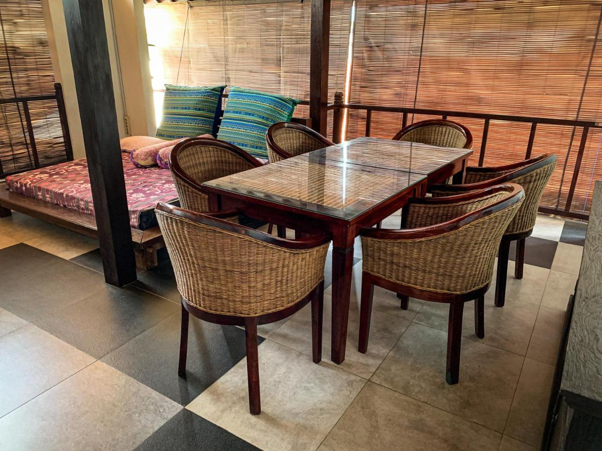 Capung Guesthouse Jimbaran  Exterior photo